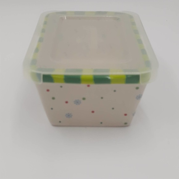 Temptations Holiday Snowman Penquin Ovenware Whimsy 12 oz mini loaf pan with lid - Picture 5 of 6